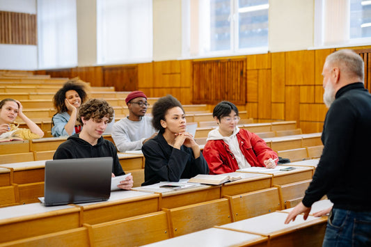 Elever i klasserommet, muntlig standpunkt i spansk på VG3